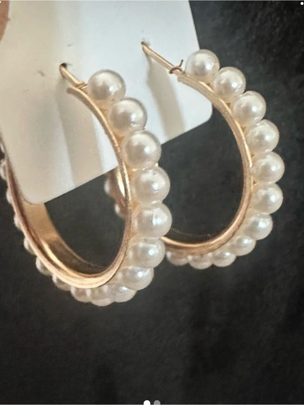 Minimalist hoop earrings